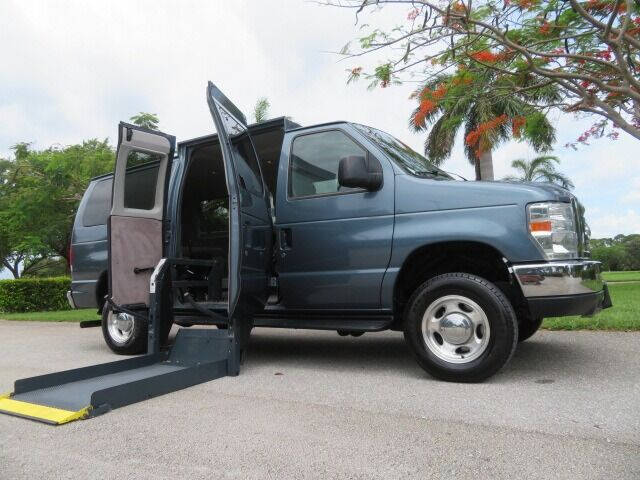 2014 Ford E-Series E-150 XLT