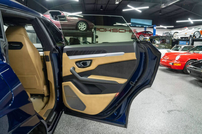 2019 Lamborghini Urus