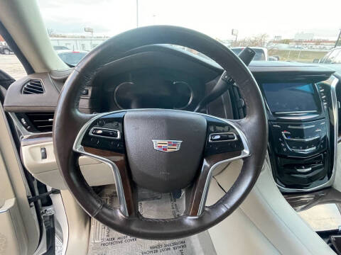 2016 Cadillac Escalade Luxury Collection