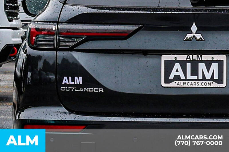 2025 Mitsubishi Outlander SE