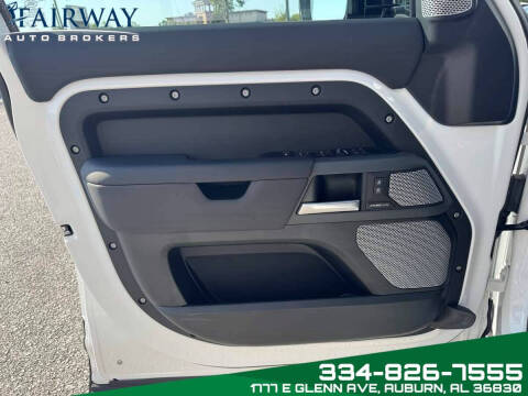 2024 Land Rover Defender 130 P400 X-Dynamic SE