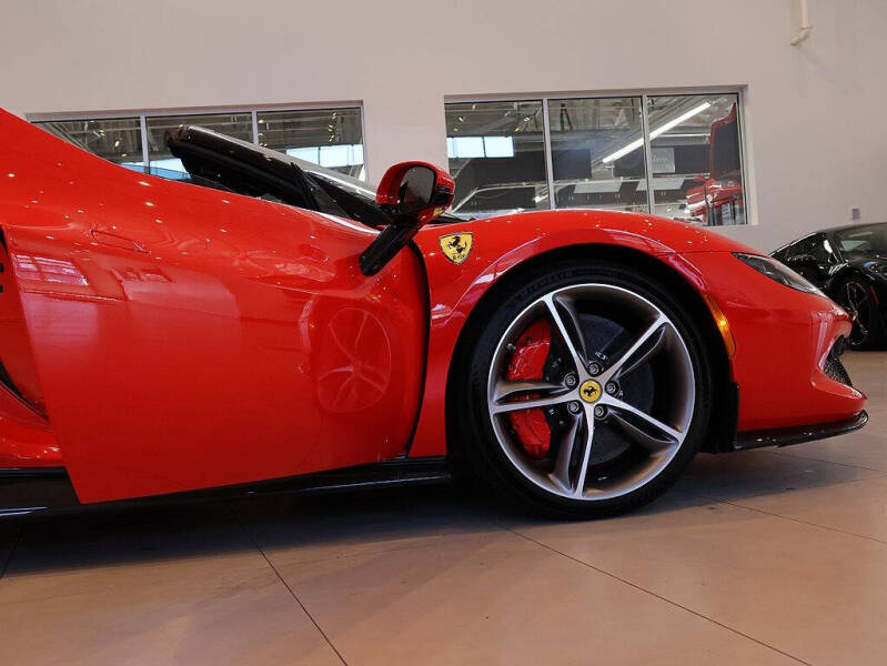 2023 Ferrari 296 GTS