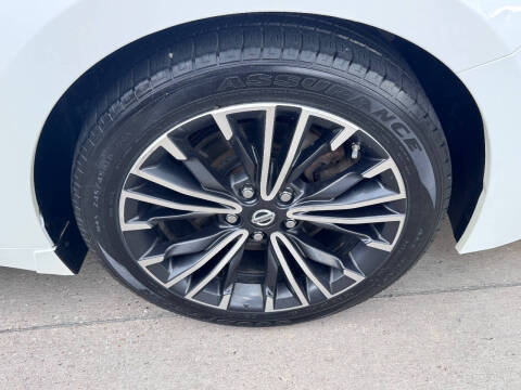 2017 Nissan Maxima Platinum