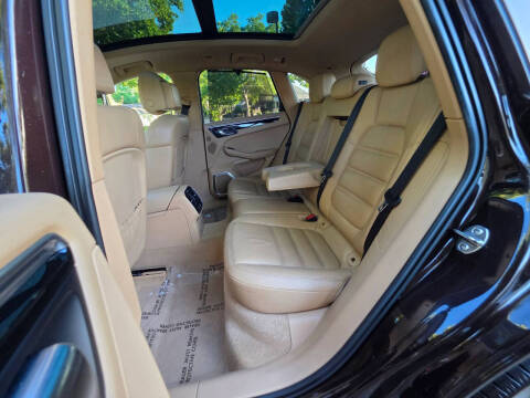 2015 Porsche Macan S
