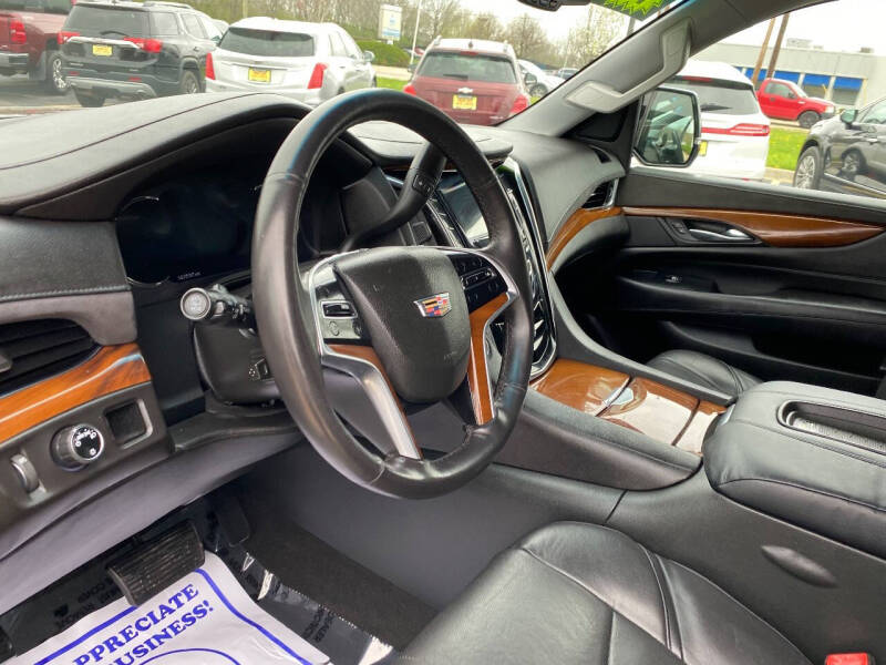 2017 Cadillac Escalade Standard