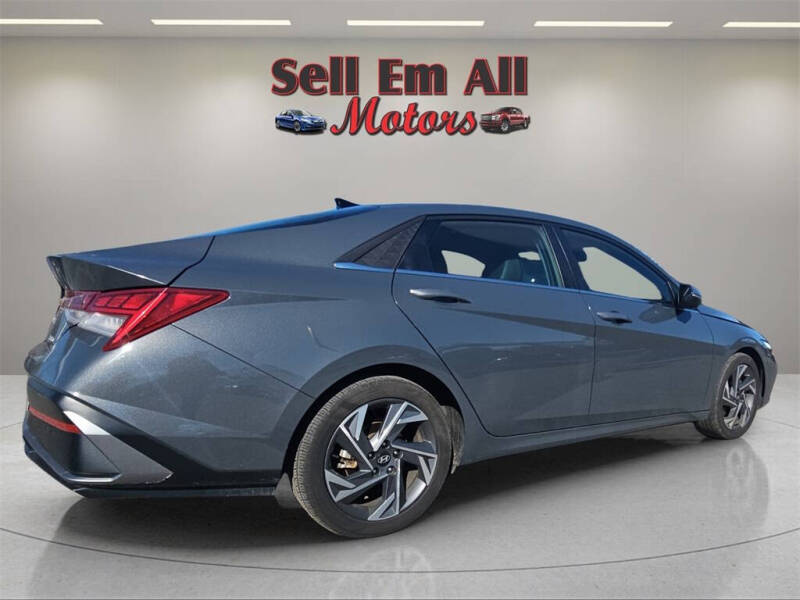 2024 Hyundai Elantra Limited