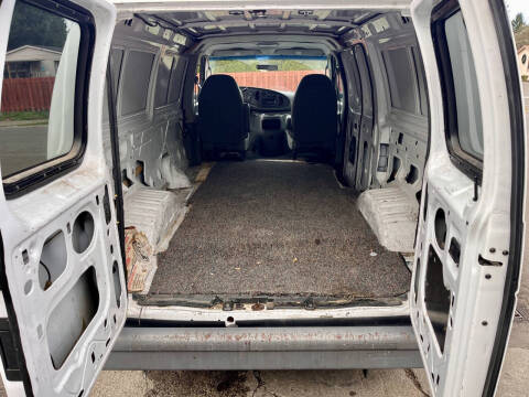 2004 Ford E-Series E-150