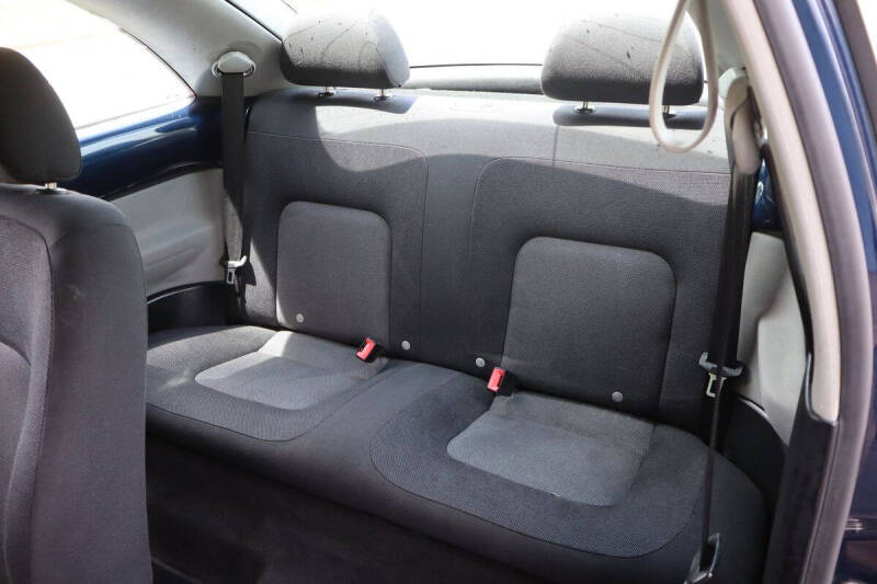 2003 Volkswagen New Beetle GL