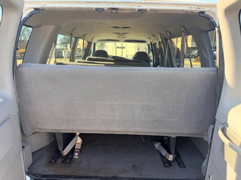 2001 Ford E-Series