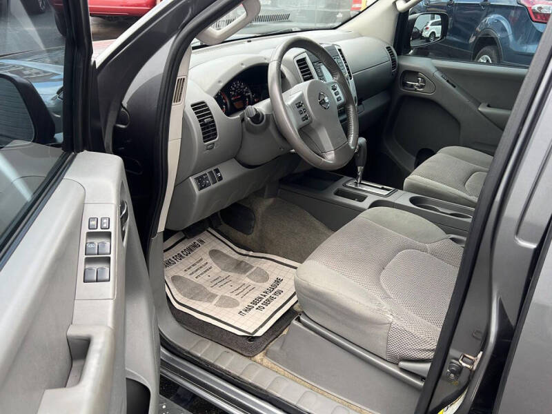 2016 Nissan Frontier SV