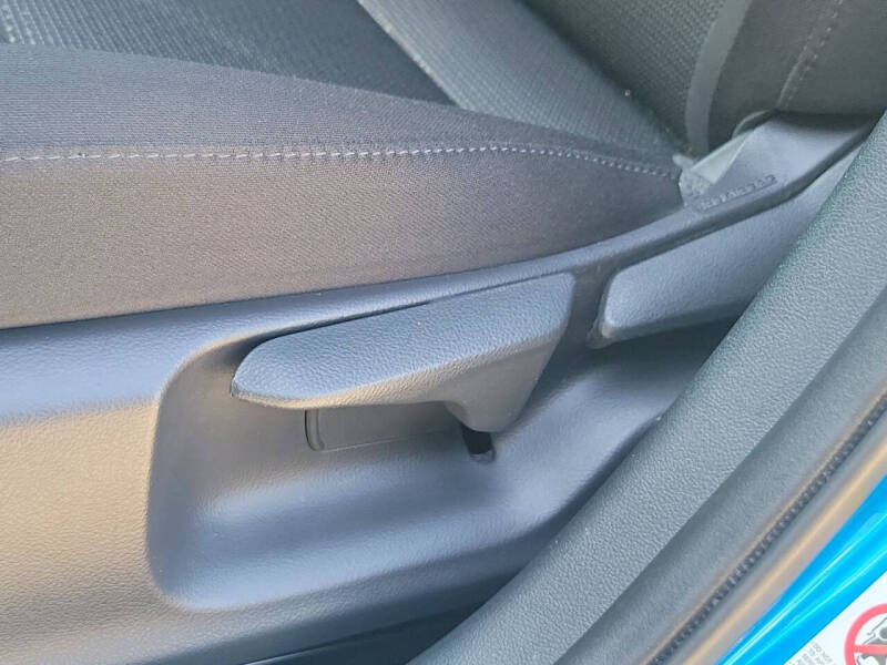 2022 Toyota Prius LE