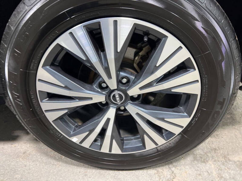 2022 Nissan Rogue SV