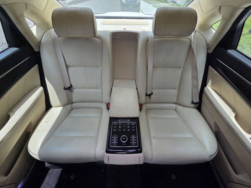 2014 Hyundai Equus Signature