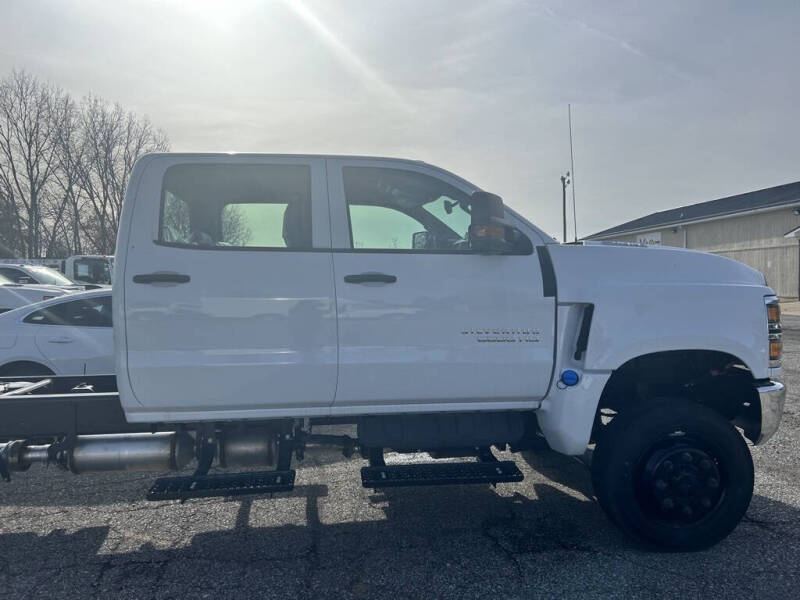 2024 Chevrolet Silverado 5500HD