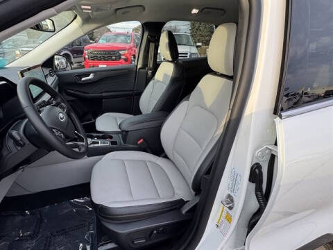 2026 Ford Escape Platinum