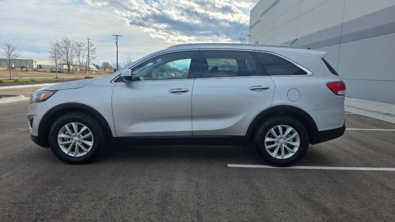 2017 Kia Sorento LX