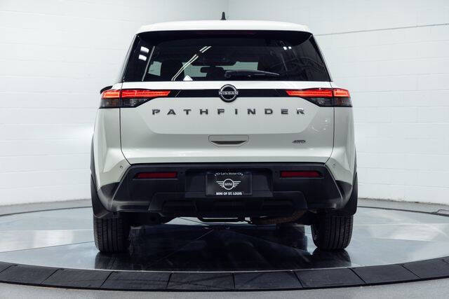 2024 Nissan Pathfinder S