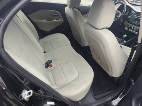 2012 Kia Rio 5-Door LX