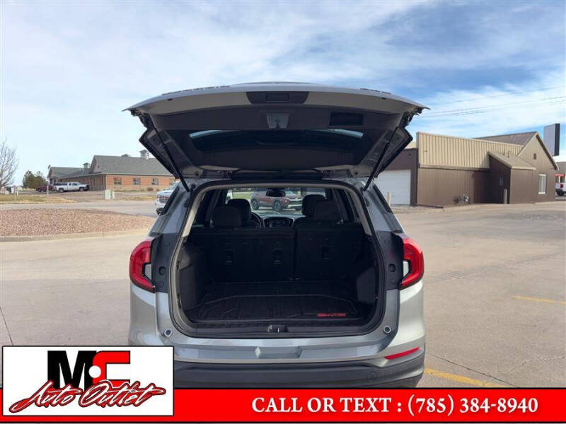 2023 GMC Terrain SLE