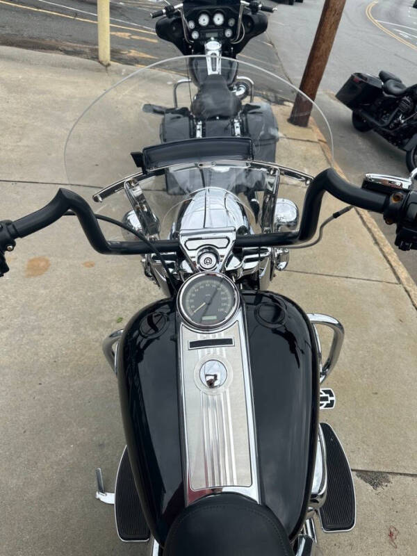 2009 Harley-Davidson Road King Classic FLHRC