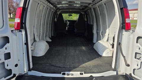 2023 Chevrolet Express 2500