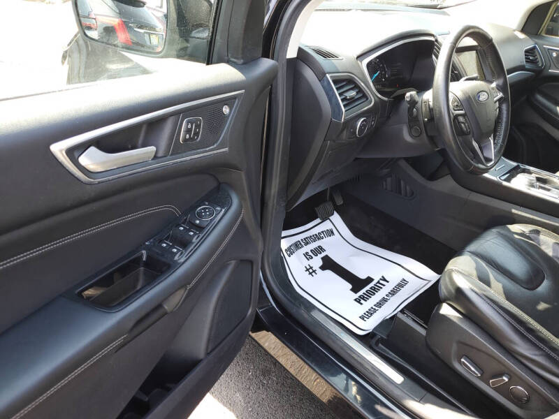2019 Ford Edge Titanium