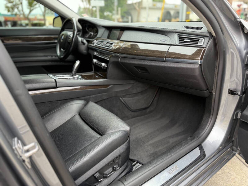 2012 BMW 7 Series 740Li