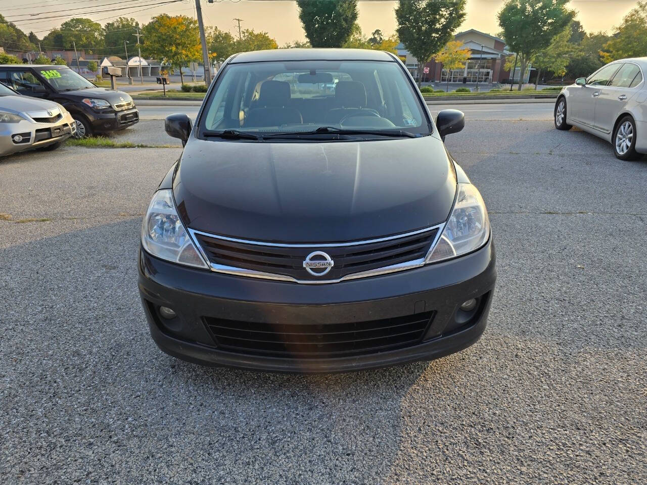 2011 Nissan Versa for sale at QUEENSGATE AUTO SALES in York, PA