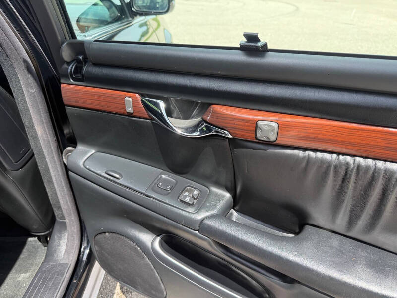 2000 Cadillac DeVille DHS