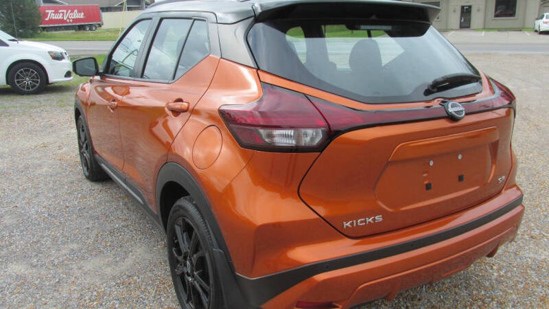 2024 Nissan Kicks SR
