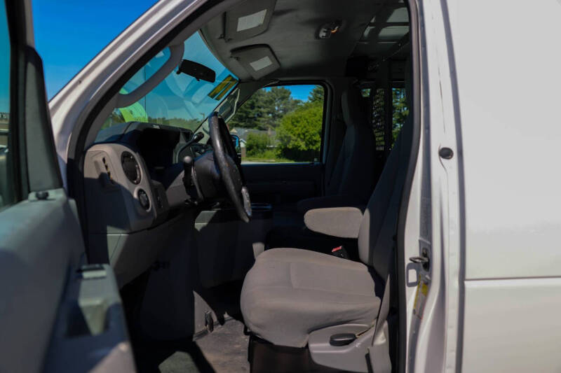 2013 Ford E-Series E-250