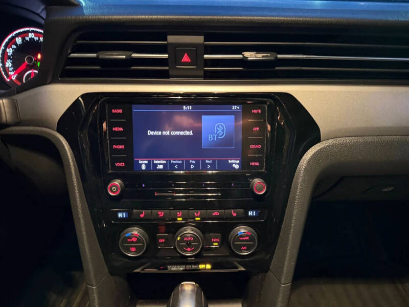 2022 Volkswagen Passat SE