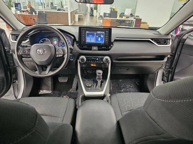 2021 Toyota RAV4 Hybrid XLE