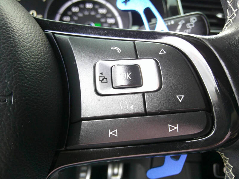 2016 Volkswagen Golf R 4Motion