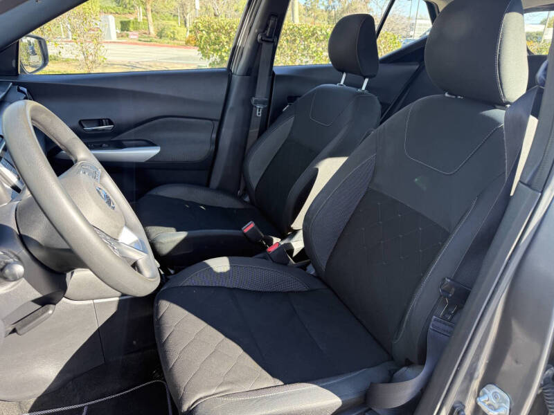 2019 Nissan Kicks SV