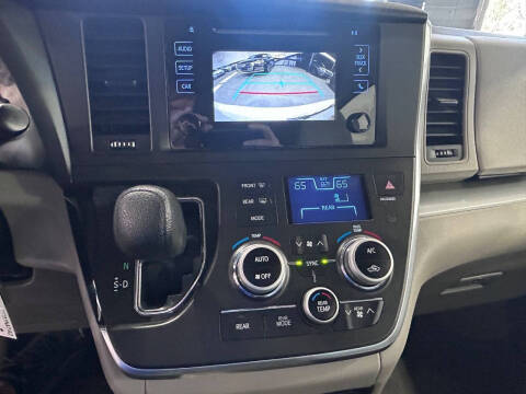 2017 Toyota Sienna L 7-Passenger