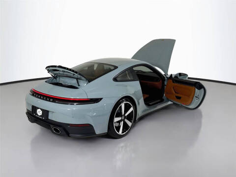 2025 Porsche 911 Carrera