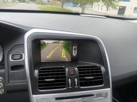 2017 Volvo XC60 T5 Dynamic