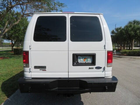 2014 Ford E-Series E-350 SD XLT