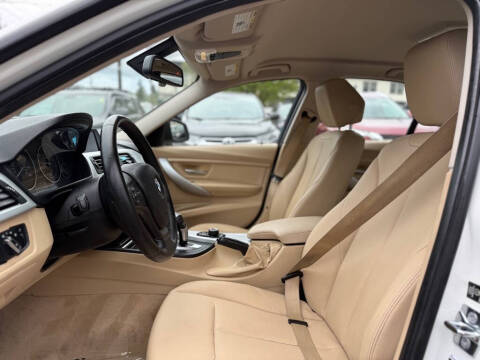 2013 BMW 3 Series 328i