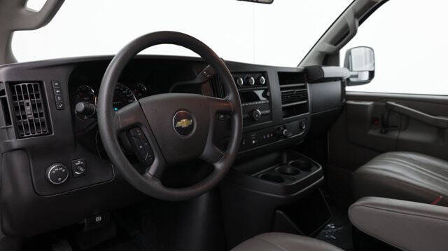 2023 Chevrolet Express 2500