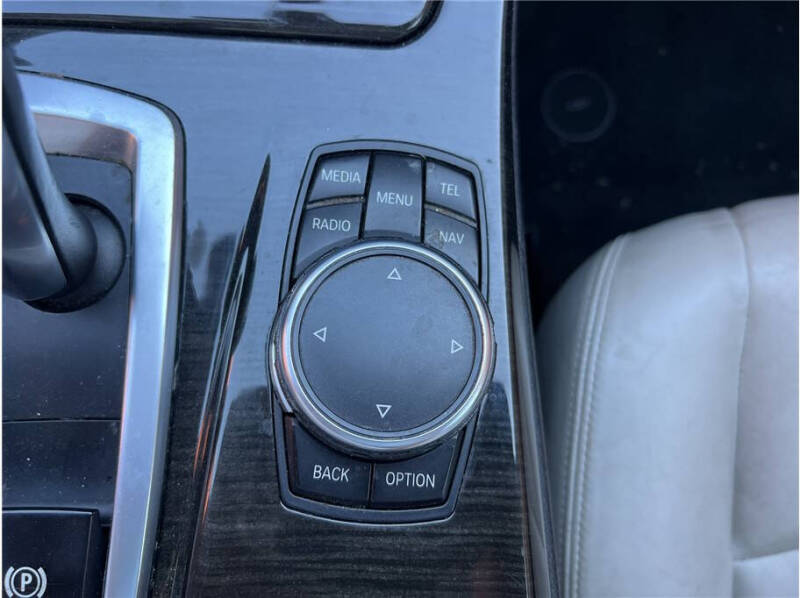 2015 BMW 5 Series 528i