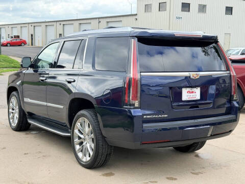 2018 Cadillac Escalade Luxury