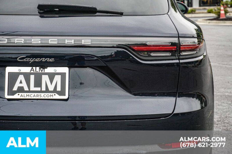 2023 Porsche Cayenne Platinum Edition