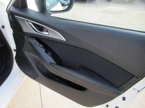 2017 Mazda MAZDA3 Sport