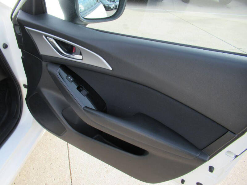 2017 Mazda MAZDA3 Sport