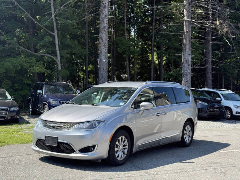 2019 Chrysler Pacifica Touring L