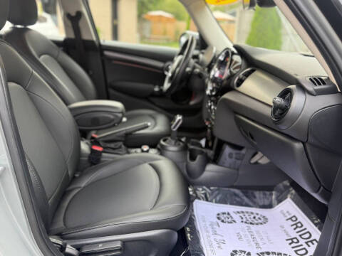 2022 MINI Hardtop 4 Door Cooper