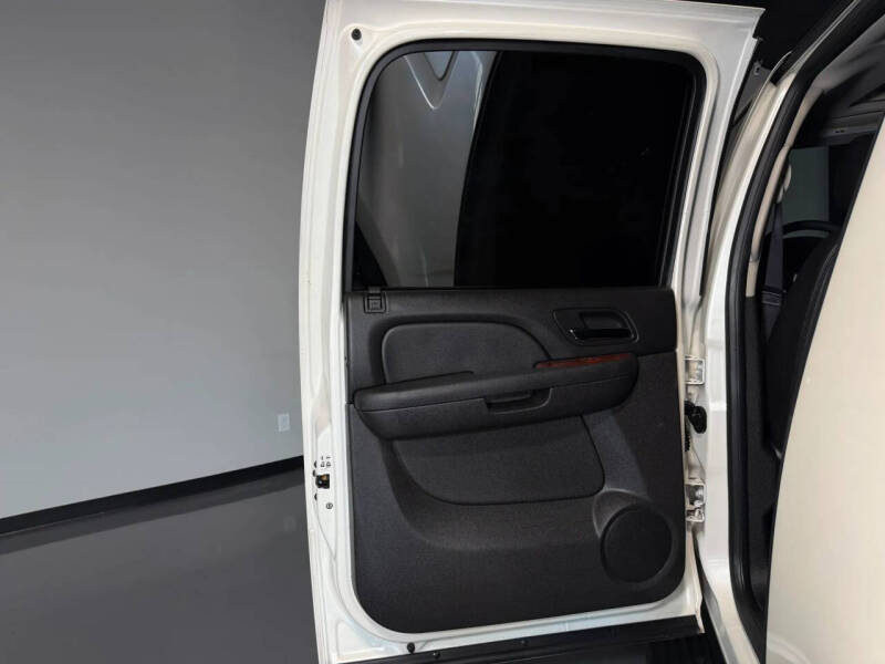 2013 Chevrolet Avalanche LTZ Black Diamond