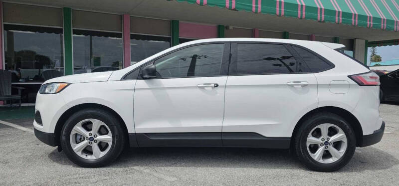 2020 Ford Edge SE